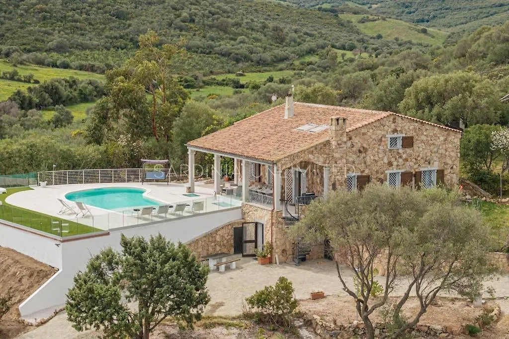 סאן תאודורו Villa I Venti Di Molara  סאן תאודורו